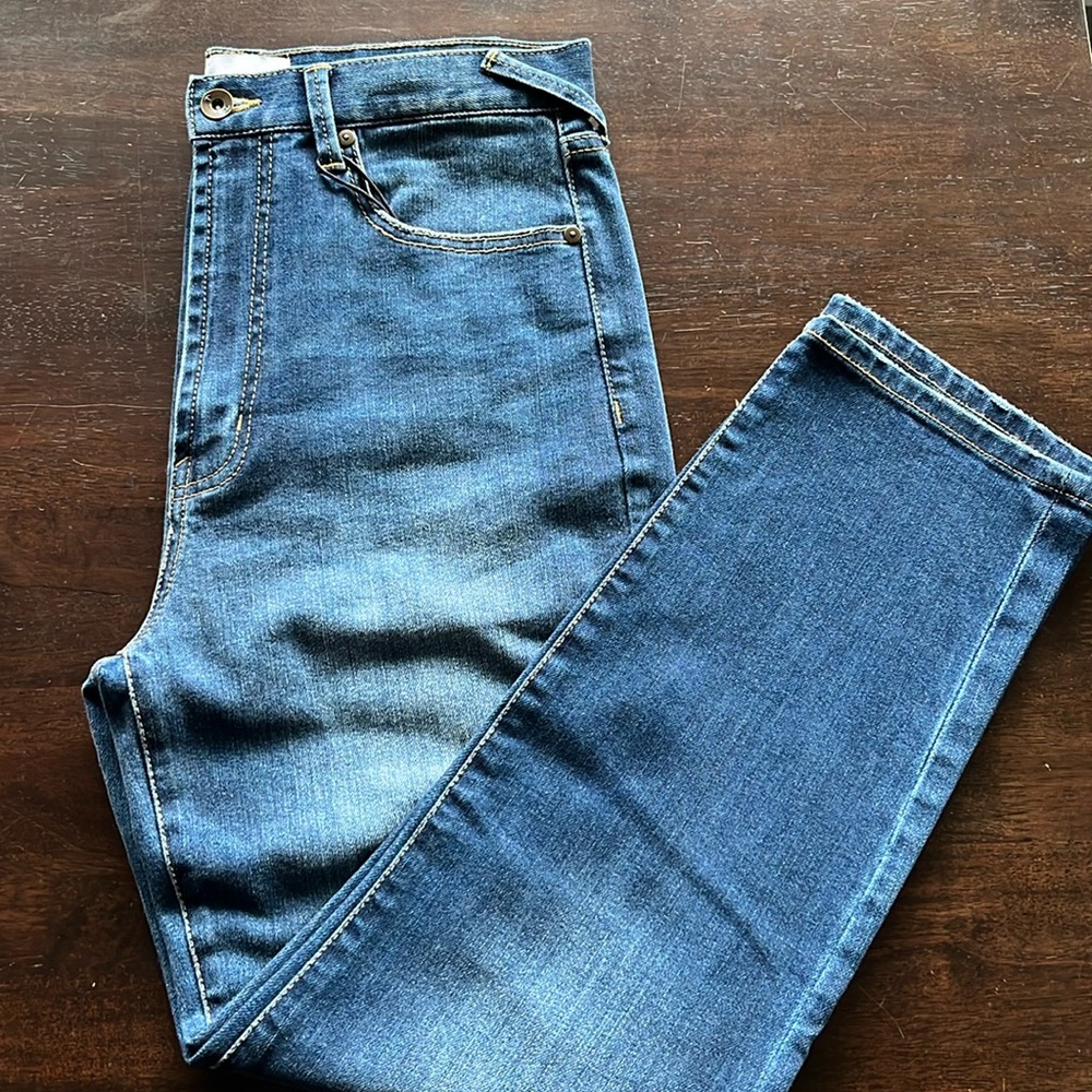 NWT Serra high rise straight leg jeans
